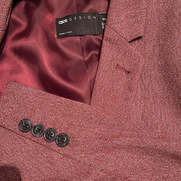 ASOS Suit Jacket w/ micro texture in burgundy (Size Chest 42 Reg) - Picture 7 of 7